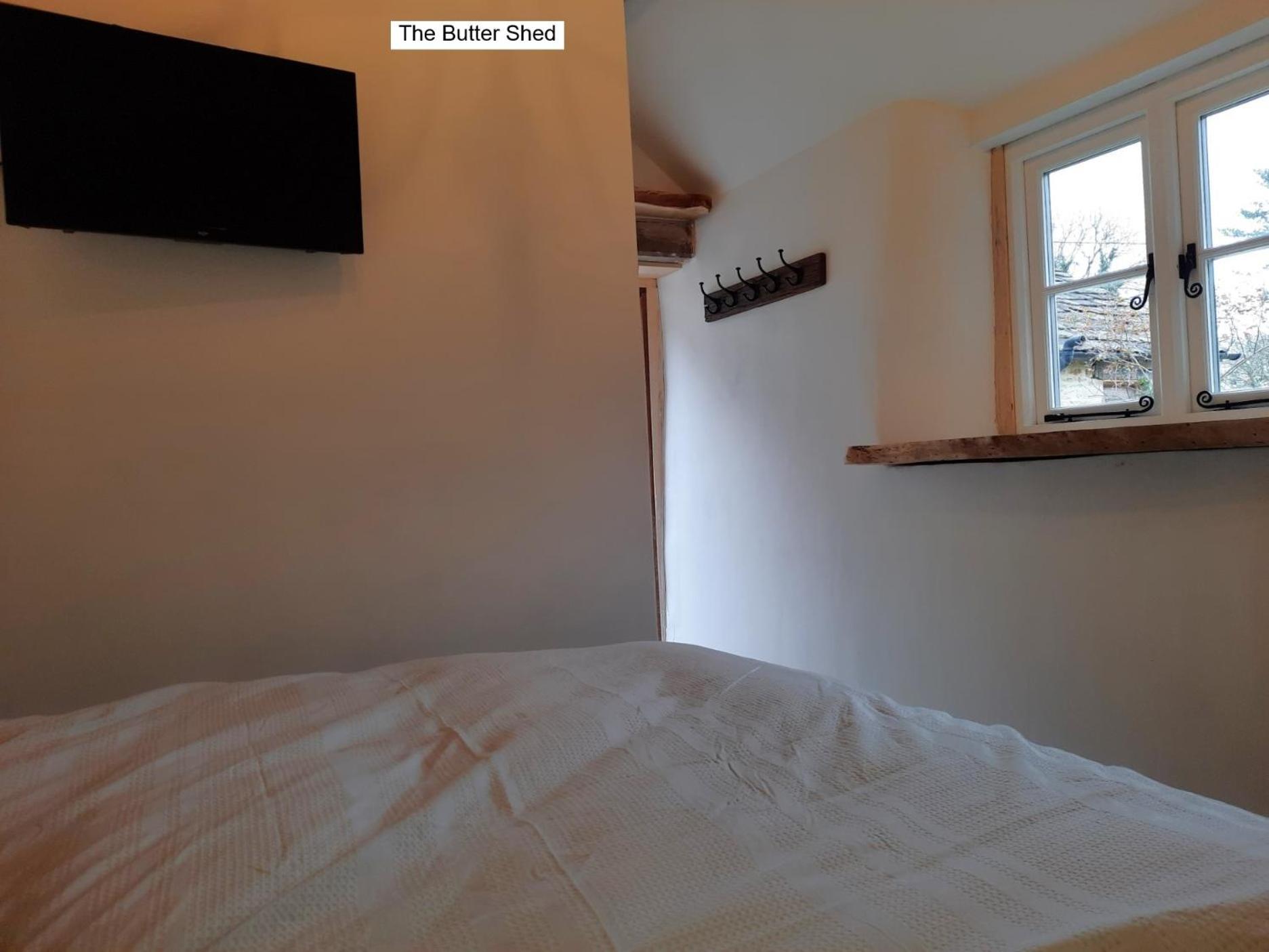 Cotswold Cottage Bed & Breakfast Luckington Екстер'єр фото