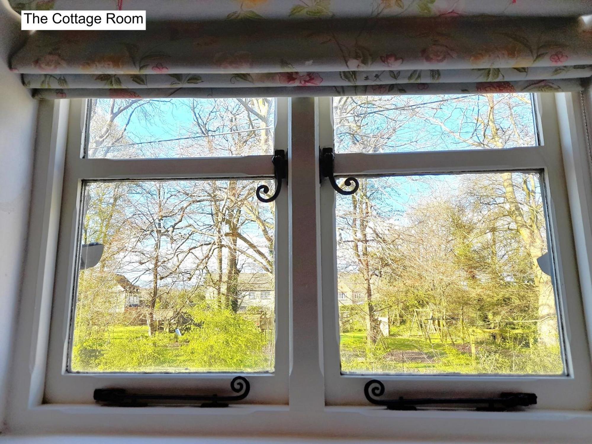 Cotswold Cottage Bed & Breakfast Luckington Екстер'єр фото
